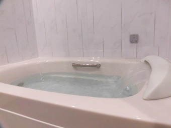 シンプルかつ高級感の漂う浴室へ LIXIL スパージュにお取替え シンプルかつ高級感の漂う浴室へ LIXIL スパージュにお取替え